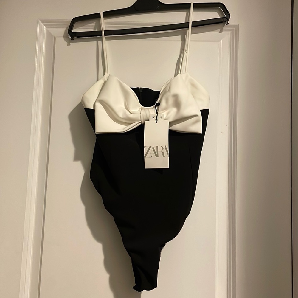 Zara Black/White bodysuit Small New with tags